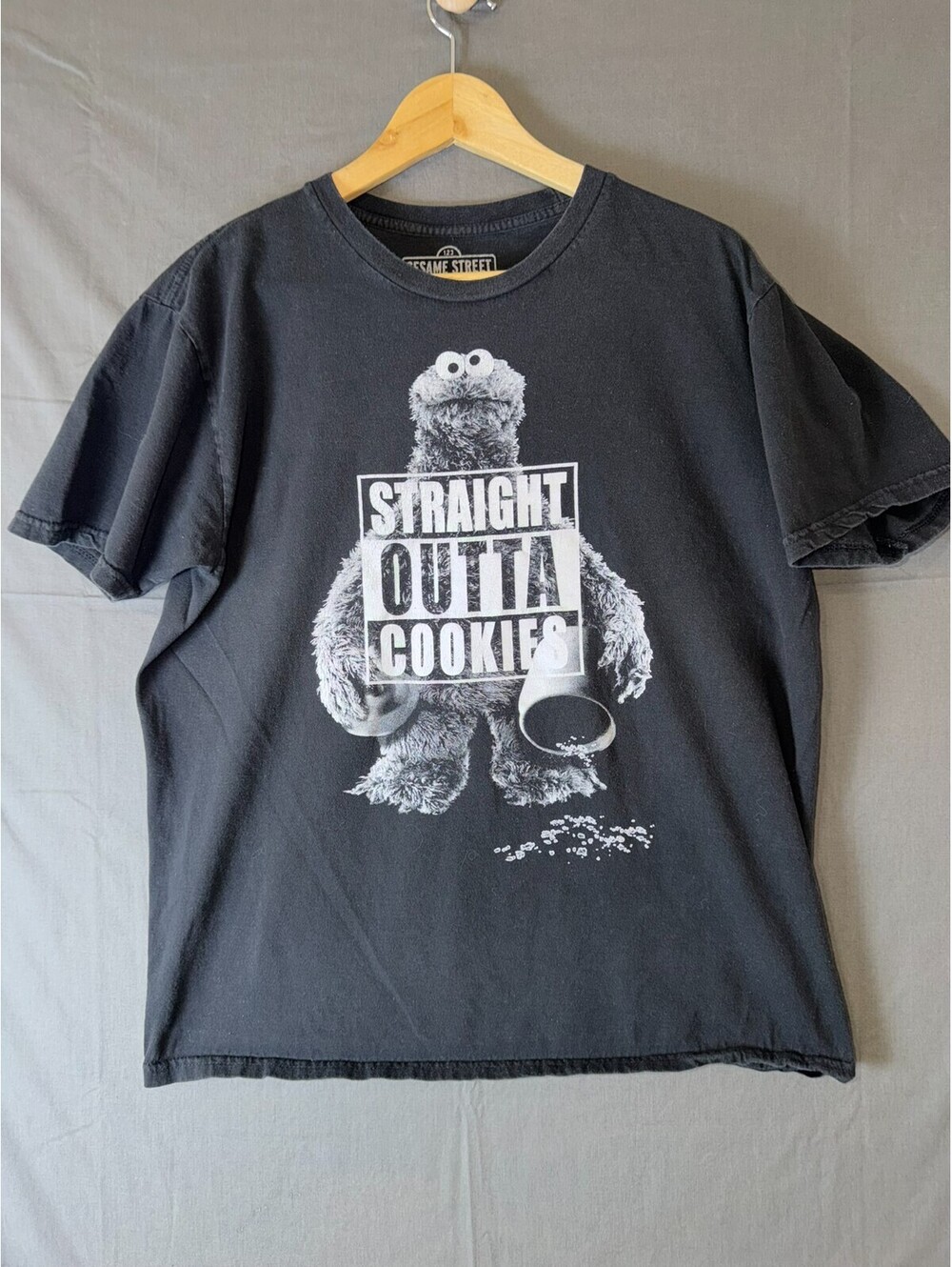 Sesame Street Cookie Monster Straight Outta Cookies T Shirt Mens Large Black